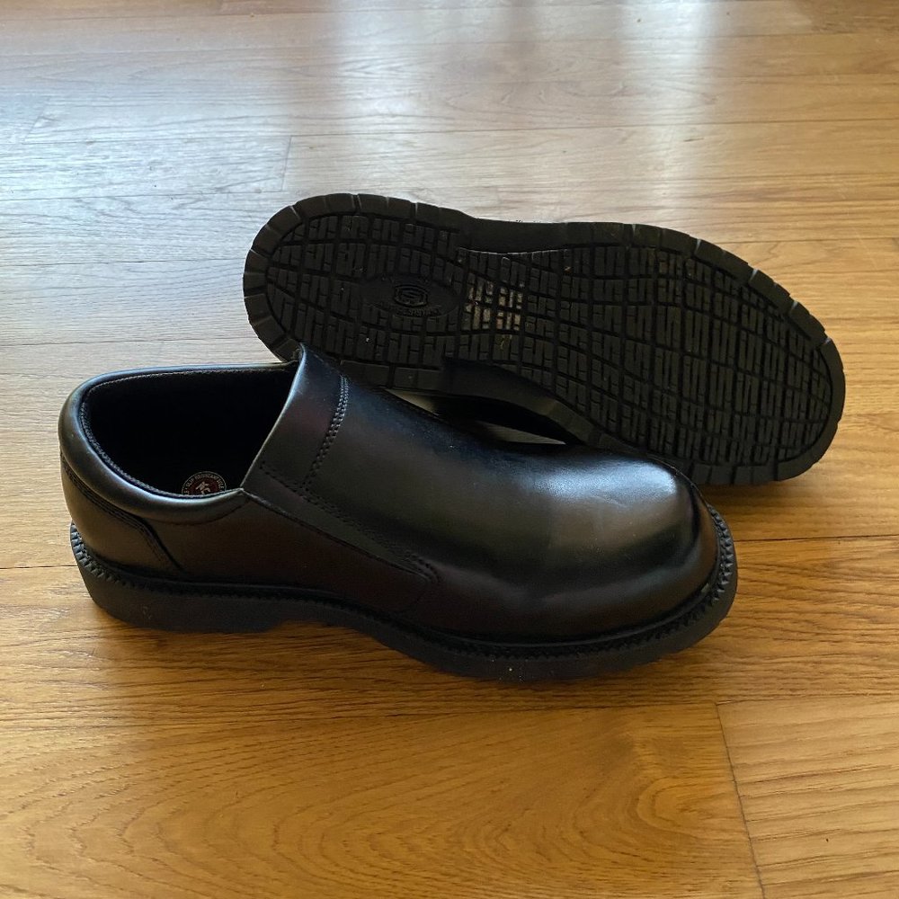Men's Black Leather Skechers "Slip Resistant" Loafers - Size 9.5M